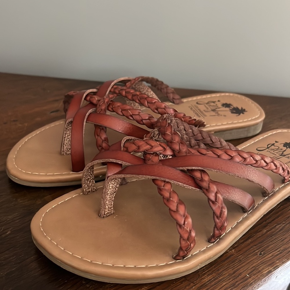 New! JELLYPOP leather flip flops Size 7